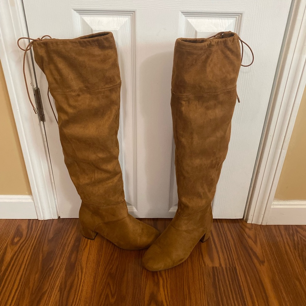 Women’s 8W  Brown Over the Knee Boots